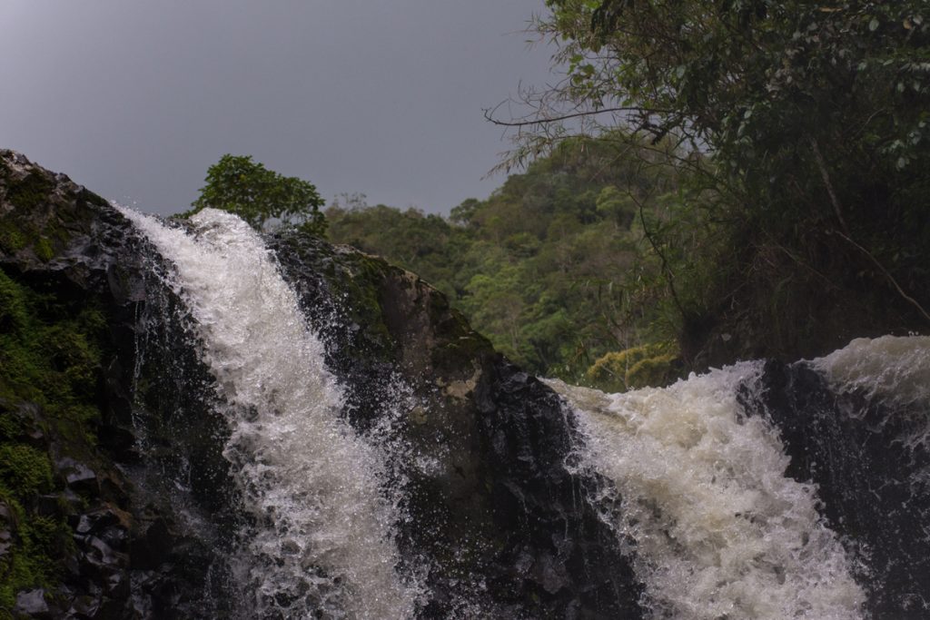 web-fb-YRP_7307_glaempe_wasserfall